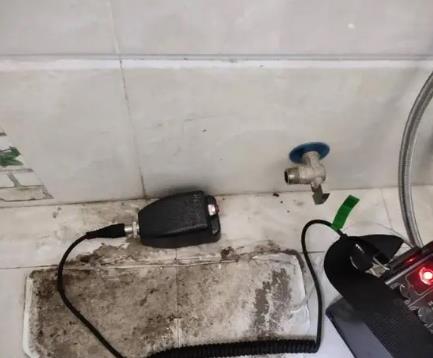 徐汇屋顶漏水维修公司分享下卫生间漏水的危害及解决方法